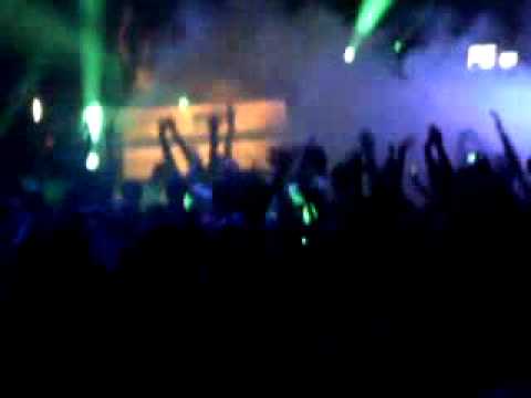 Mark Knight @ Global Gathering Istanbul drops Mark Trophy - Ripper (Koen Groeneveld Remix)