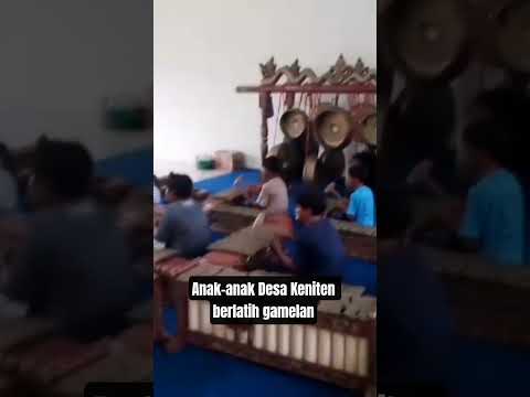 Latihan Gamelan Anak-anak Desa Keniten
