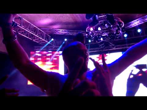 Showtek - Make Some Noise