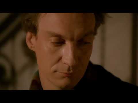 1998 Assédio (Besieged) (Legendado)