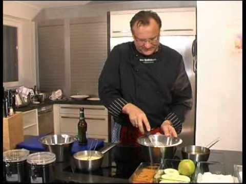 Gebackene Apfelringe in Bierteig