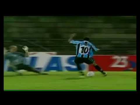 Ronaldinho Gaúcho (Grêmio) - 18/10/2000 - Guarani 3x2 Grêmio - 1 gol