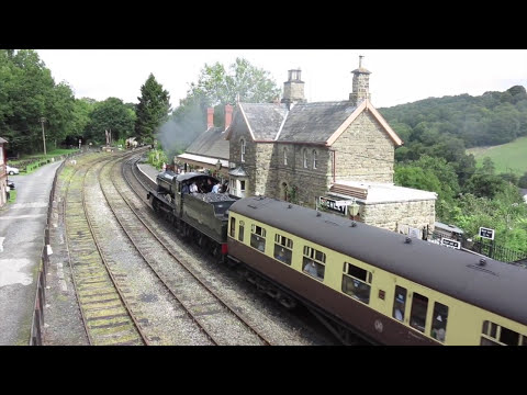 Walking in the Shropshire Hills and Telford and Wrekin (updated) by John Gillham