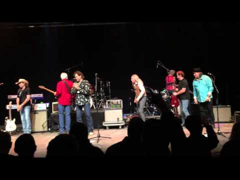 Green Grass and High Tides .... Outlaws and Henry Paul Band 12/19/15 ..... Ooops, The ending