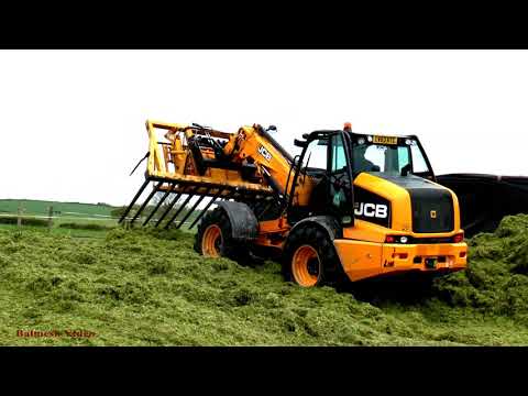 Three JCBs on Two Pits !  Mega Silage-Making!