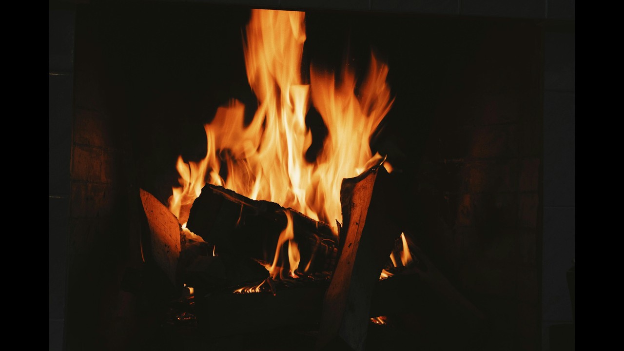 Cozy Cabin Fireplace & Rain