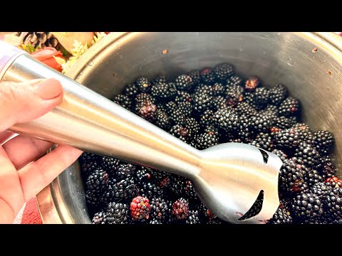 I've been keeping blackberries this way for 2 years! I don't shop at the store anymore. Easy...