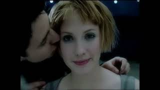 KISS ME jetzt Video ansehen