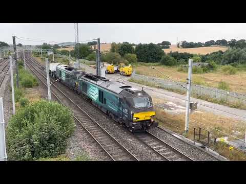 Direct Rail Services. 68017 “Hornet” and 68016 “Fearless” with a Nuclear Flask. 💡💡