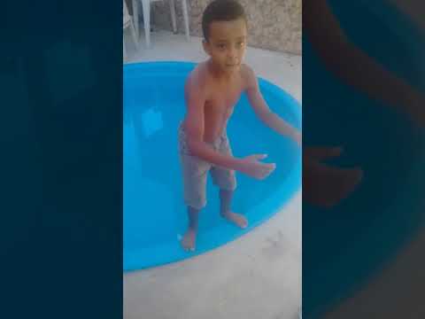 Como dar mortal na piscina