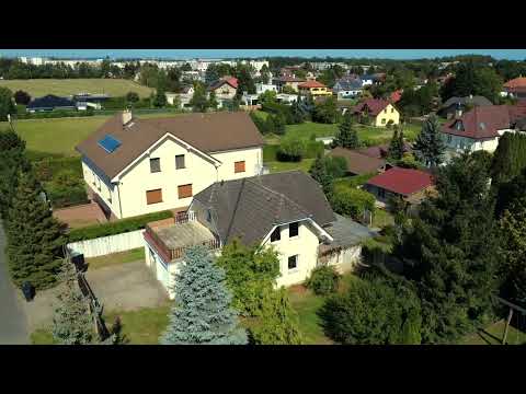 Video Výjimečné dvougenerační bydlení se vzrostlou zahradou v klidné a slepé ulici, Uhříněves, Praha 22
