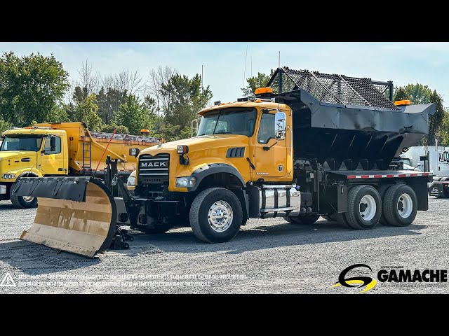 2014 MACK GRANITE GU813 SNOW PLOW / PLOW TRUCK / SANDER TRUCK in Heavy Trucks in Oshawa / Durham Region