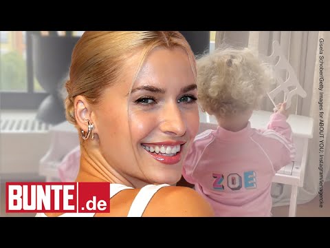 Lena Gercke – Bald große Schwester: Tochter Zoe klimpert vergnügt auf dem Klavier