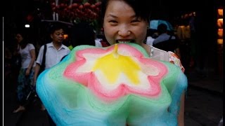 preview picture of video 'The whole process of making Chinese folk snack cotton candy 中国民间小吃超级棉花糖制作全过程'
