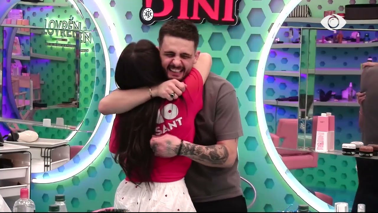 Gimbo shqyrton planin me Gretën: S’do guxojnë të hyjnë në lavanderi, Rogerti u zverdh…