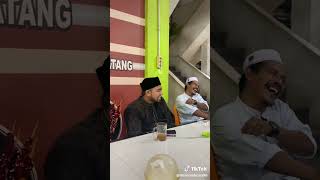 Download lagu tgk wahed bersama tgk² lain nya #tgkwahed #tiktokviral #aceh mp3 Download lagu tgk wahed bersama tgk² lain nya #tgkwahed #tiktokviral #aceh mp3