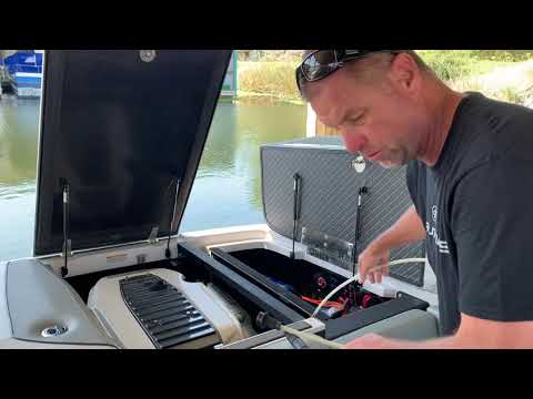 Boat oil change with Oil extractor