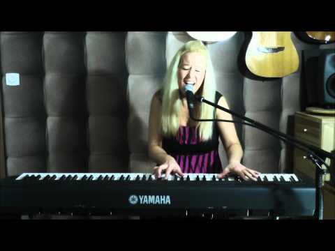 Adele - Someone Like You (par Sofi)...