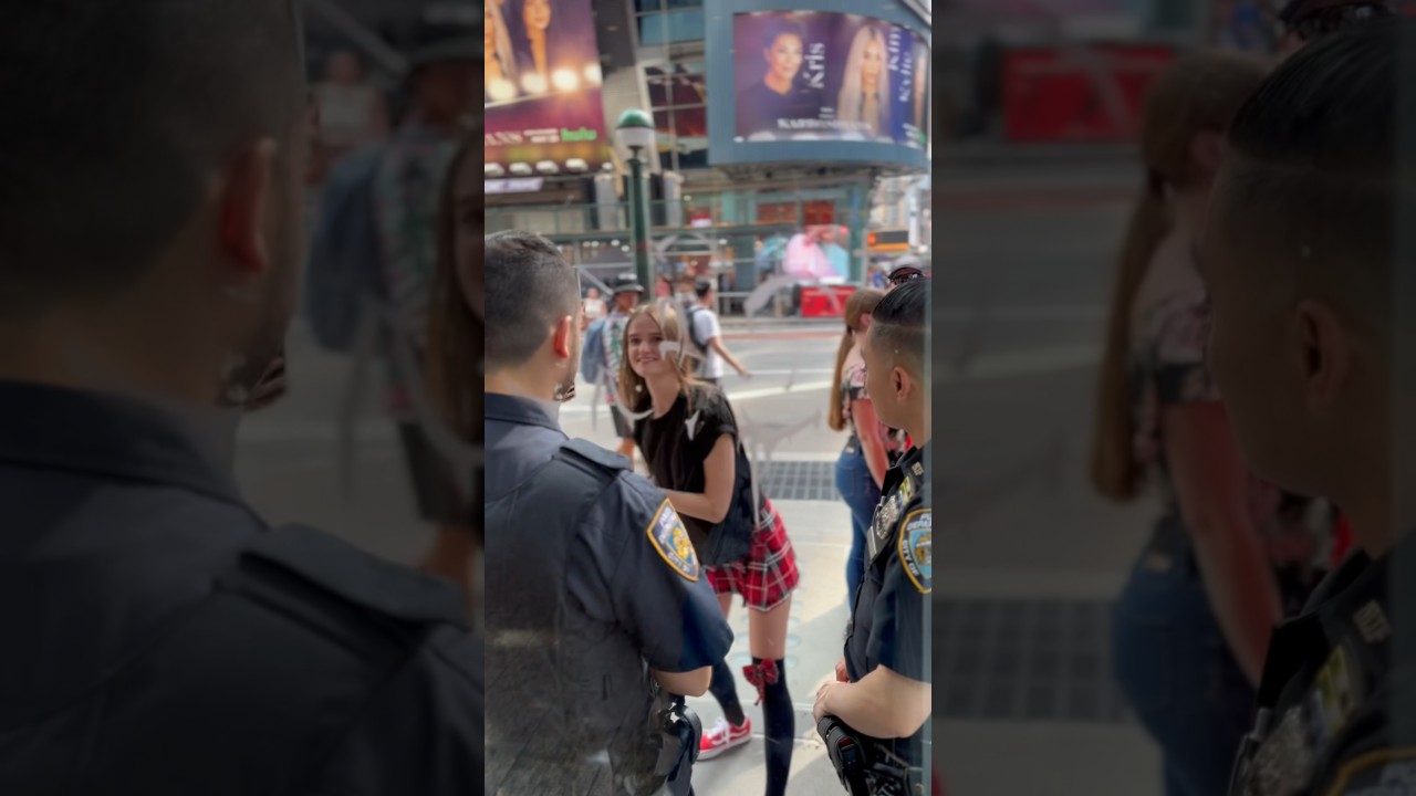 Back angle👀👮🏻‍♂️ @VTYellow  #vtyellow #nypd #nyc #flexibility #handcuffs