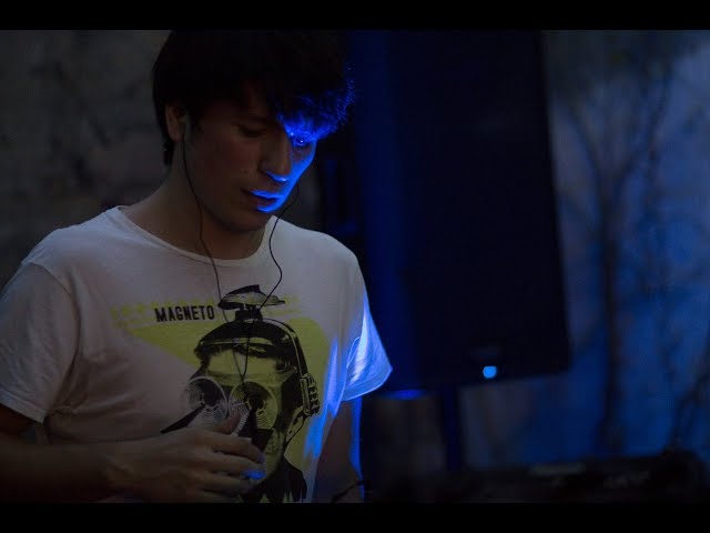 Documental tipo tranquilo (Fiestas clandestinas)