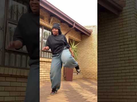 on the floor amapiano dance challenge 🖤 #amapianovibessa #amapiano #amapianodance #dance