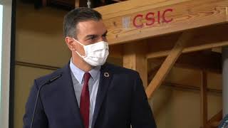 El presidente del gobierno visita el IQFR