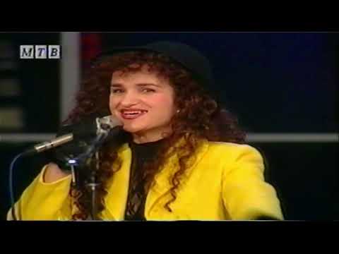 Grupa Akademci i Vesna Ne lazi me