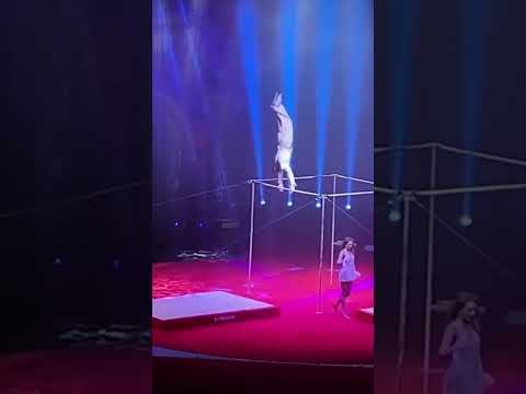 🤩✨#rokashkovs #circus #artist #show #highbar #horizontalbar #circuslife #gymnast