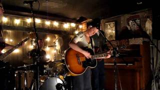 Holly McNarland - You&#39;ll Forget About Me (Live)