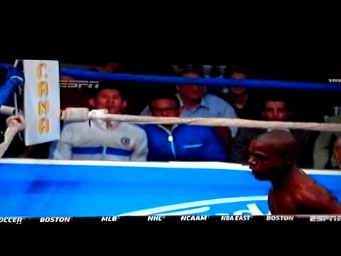 First round K.O. by Javier Fortuna