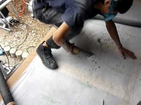 セルローズファイバーの床下施工動画サムネイル