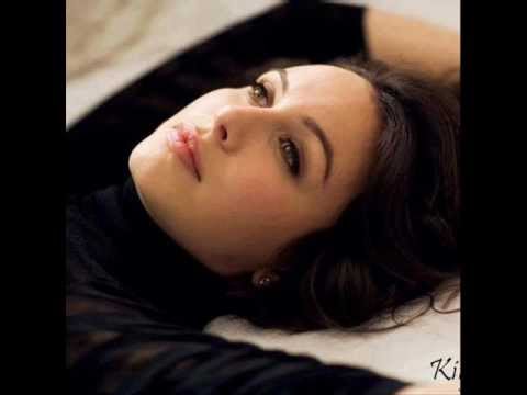 Flor da Serra - Uma Mulher Quando Ama .wmv