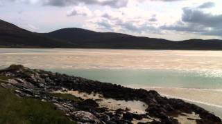 preview picture of video 'Seilebost beach at low tide, Isle of Harris, Scotland'