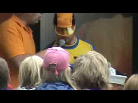 Tobbe och Markoolio får korgen av VD