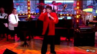 Liza Minnelli Performs &#39;New York, New York&#39;