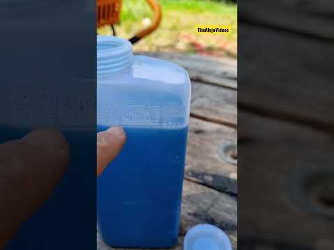 2-stroke gasoline for engines. In this case, Hoyadora.