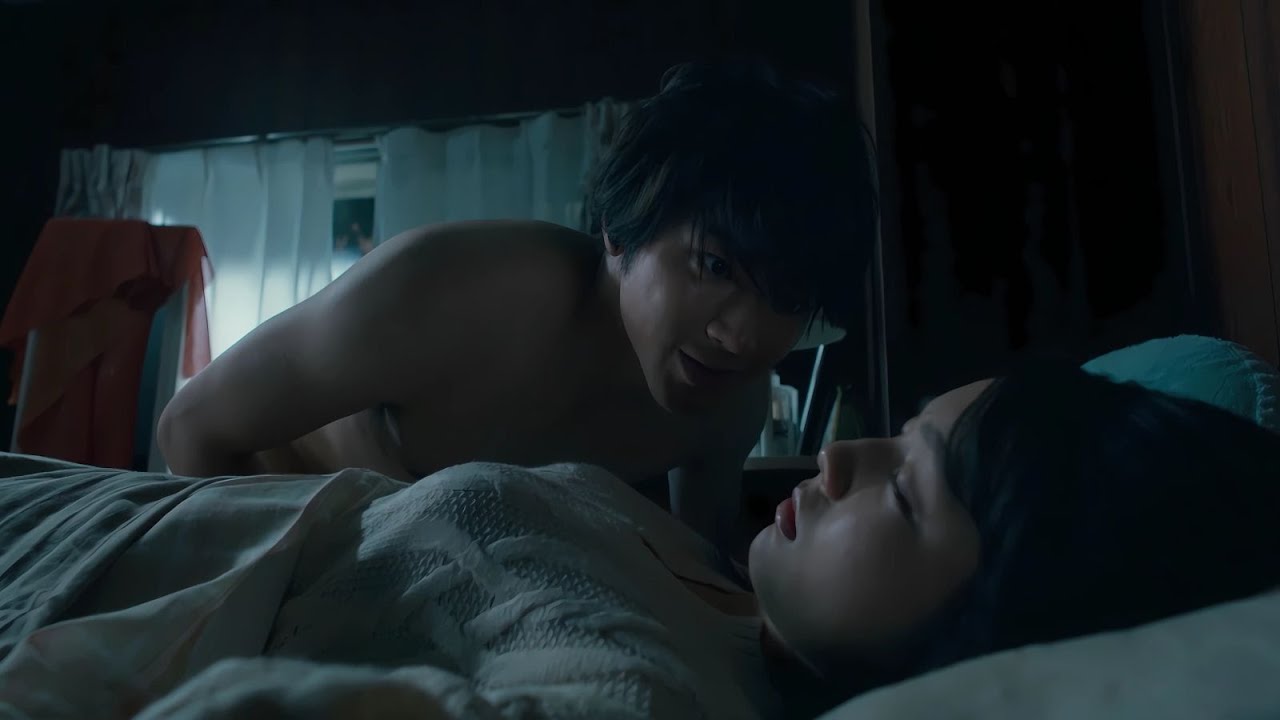 女子高生の家の中に忍び込むヤバイ男【映画紹介】