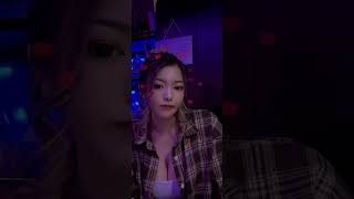 【TikTok】谷間見えぱなし