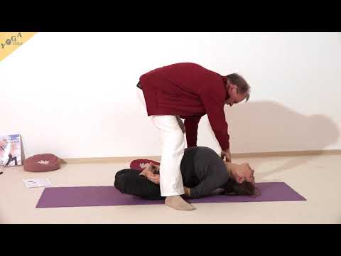 In den fortgeschrittenen Fisch helfen Yoga Vidya Bodywork Matsyasana - Yoga Asana Lexikon