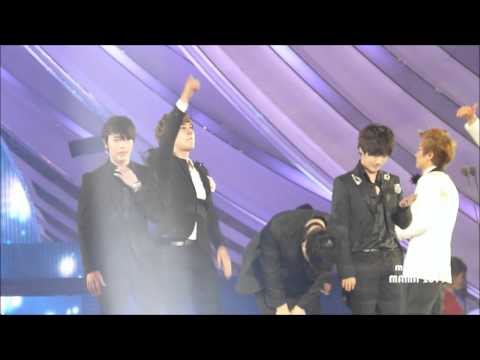 111129 Super Junior @ MAMA 2011 (album of the year) - the crying scene.mp4