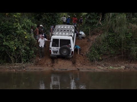 Stuck Amuck - Island of Lemurs: Madagascar Featurette
