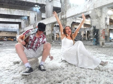 Valerie - Amy Vinehouse (Azzja & Hubert acoustic cover)