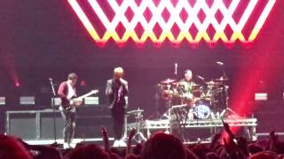 Enter Shikari - Hoodwinker [Live at o2 Arena]