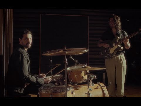 Submerso - Estrago Que Me Faz (Clipe Oficial)