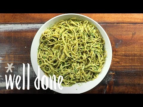 How To Make Vibrant & Fresh Green Noodles That's Similar To Pesto Pasta | Recipe | Well Done