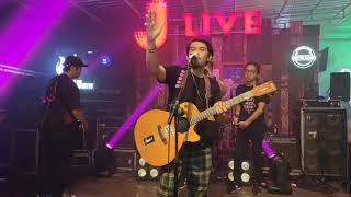 Download lagu Rocket Rockers Ingin Hilang Ingatan Live Konser di JLive SOLO mp3