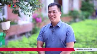 Thầy giáo xứ Nghệ và những bức tranh phấn màu lay động lòng yêu nước | VTV24