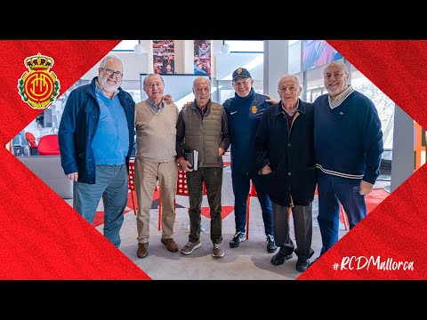 LOS JUGADORES CONOCEN LA HISTORIA DEL CLUB | RCD Mallorca