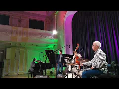 Beogradski Jazz Quartet - Mercy Street (8), Caravan (9)