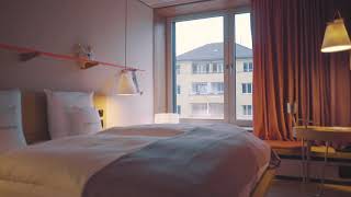 09  Large Guest Room - 25hours Hotel Zurich Langstrasse